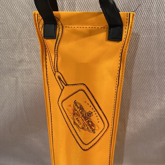 Veuve Clicquot Ponsardin champagne carrying bag with insulation - Picture 2 of 3